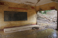 Yên Bái: Thầy, cô giáo dồn sức khắc phục sau mưa lũ ảnh 3