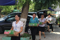 Bộ GD&ĐT tặng gần 4 tấn sữa cho cô, trò vùng biên giới ảnh 7 Bộ GD&ĐT tặng gần 4 tấn sữa cho cô, trò vùng biên giới ảnh 7