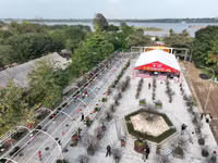 29 nghệ nhân làng Nhật Tân lần đầu tiên thi hoa đào truyền thống