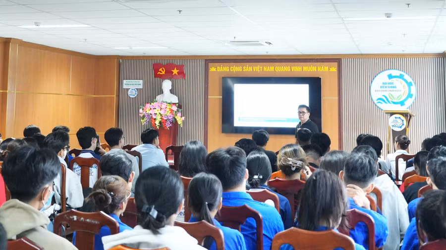0-dinh-huong-nghe-4.jpg