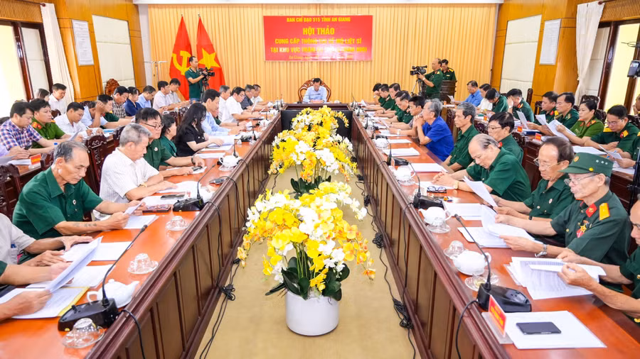 0-hoi-thao-liet-si.jpg