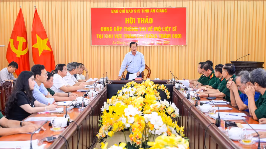 Ông Lê Văn Phước, Phó Chủ tịch UBND tỉnh An Giang, Trưởng Ban Chỉ đạo 515 tỉnh, phát biểu tại hội thảo.