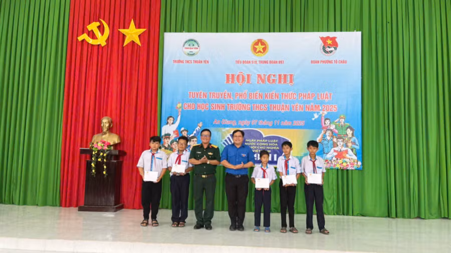 bo-doi-hoc-sinh-3.jpg