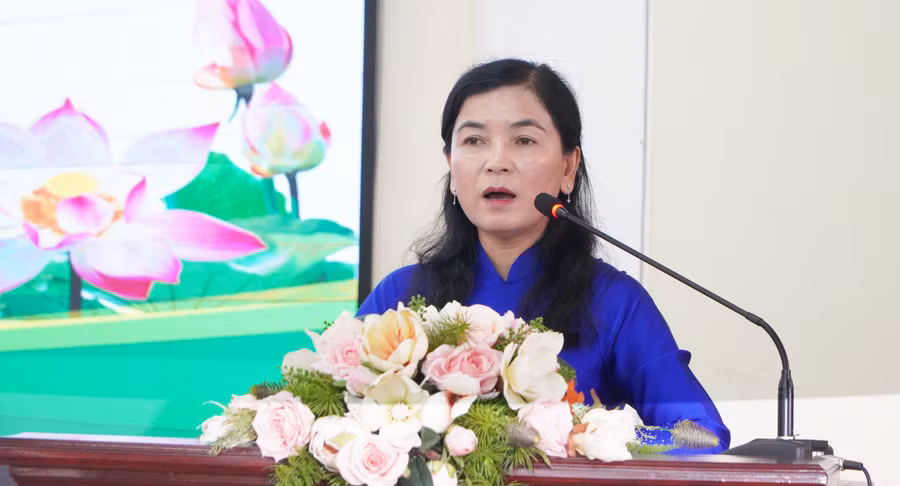 Bà Trần Thị Huyền, Giám đốc Sở GD&ĐT TP Cần Thơ, phát biểu khai mạc hội nghị.