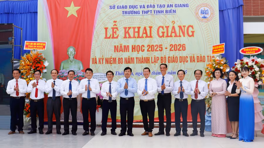 80nam-giao-duc-10.jpg