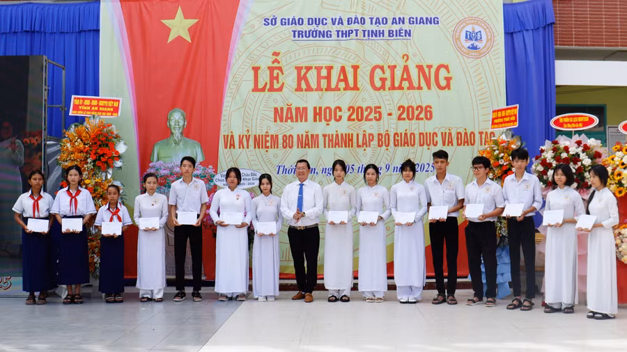 80nam-giao-duc-11.jpg