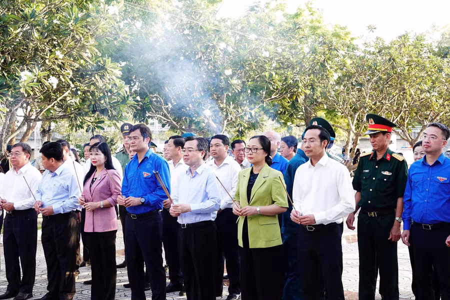 thu-truong-qt-01.jpg