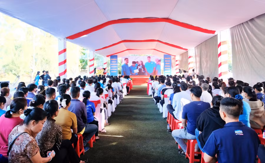 cong-nhan-ct.jpg