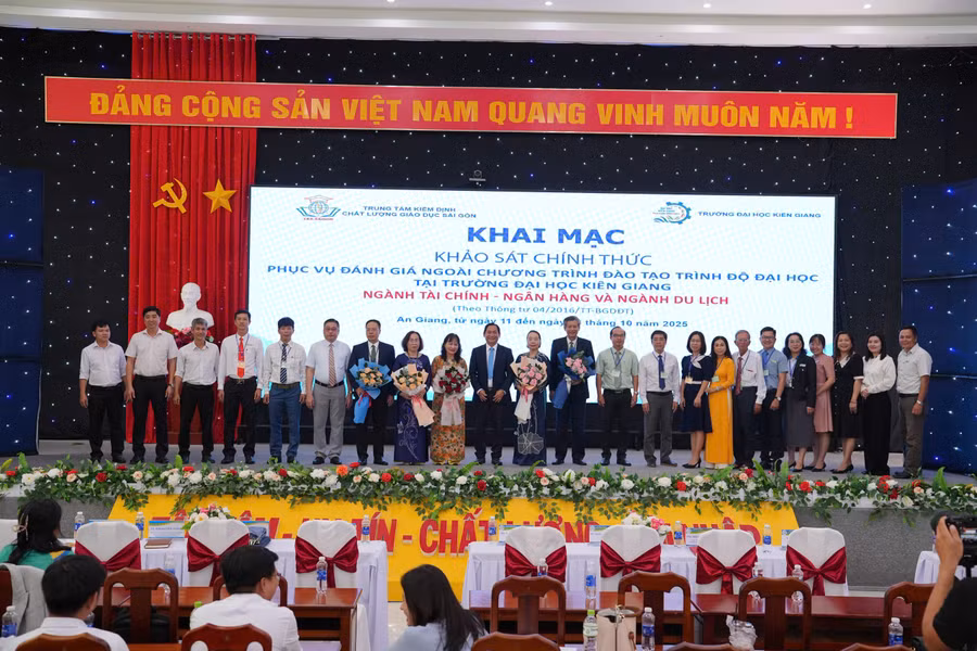 khao-sat-chinh-thuc.jpg