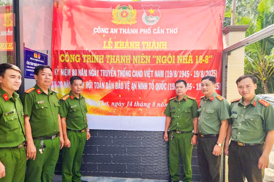 tuoi-tre-cong-an-2.jpg