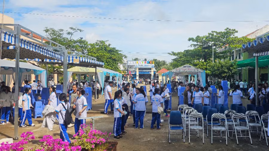 khai-giang-ag-1.jpg