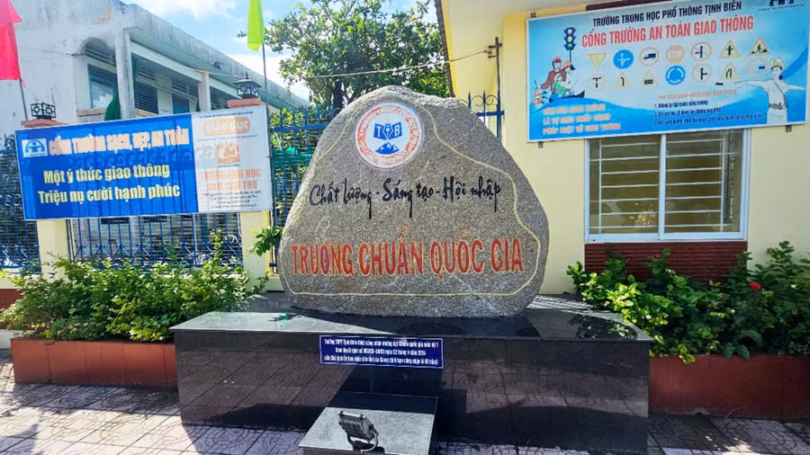 khai-giang-ag-2.jpg