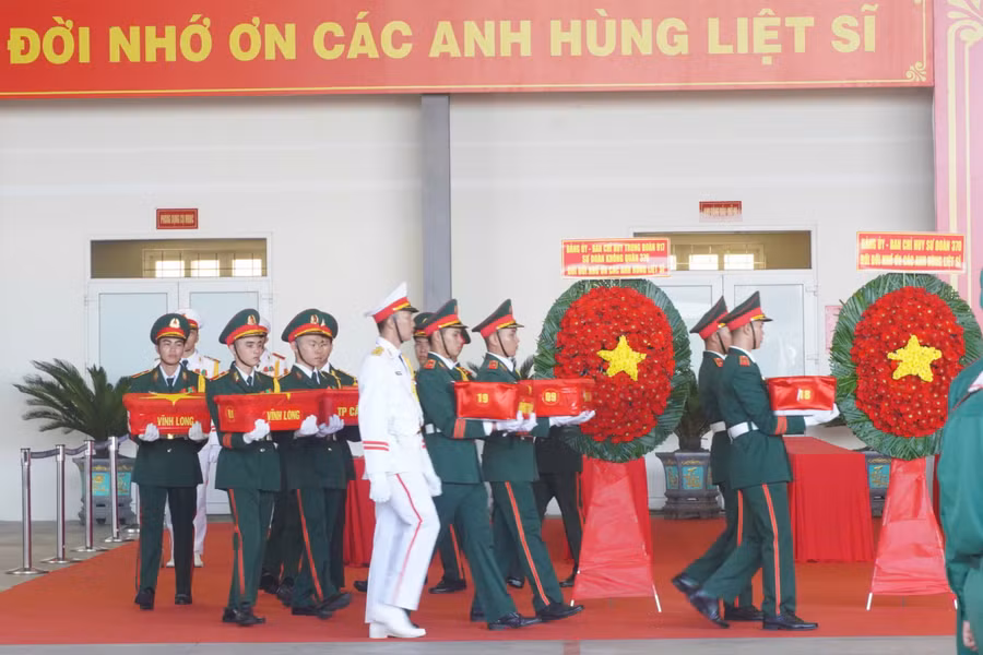0-ban-giao-hai-cot-2.jpg