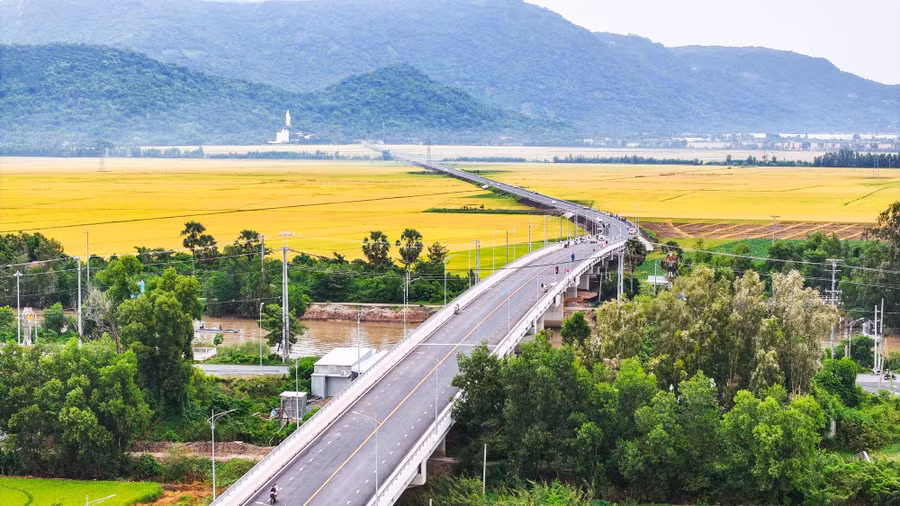 0-tuyen-tranh-tri-ton-8.jpg
