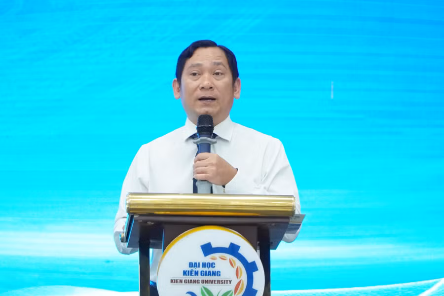 kgu-12-nam-1.jpg