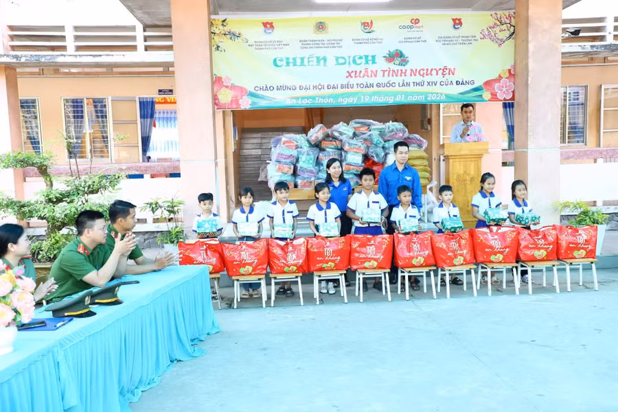 xuan-tinh-nguyen-01.jpg