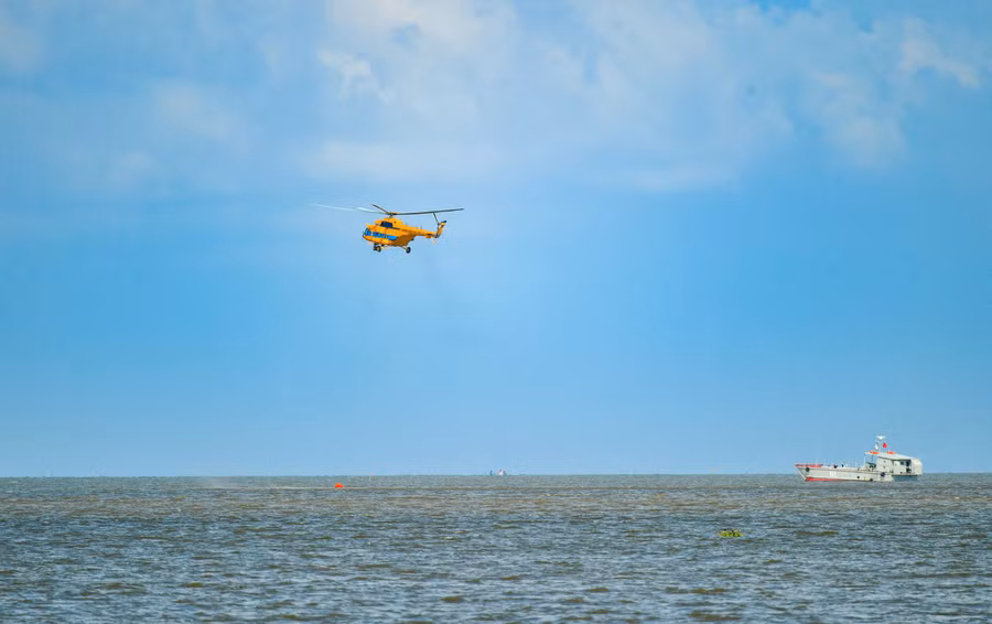 may-bay-cuu-nan-4.jpg