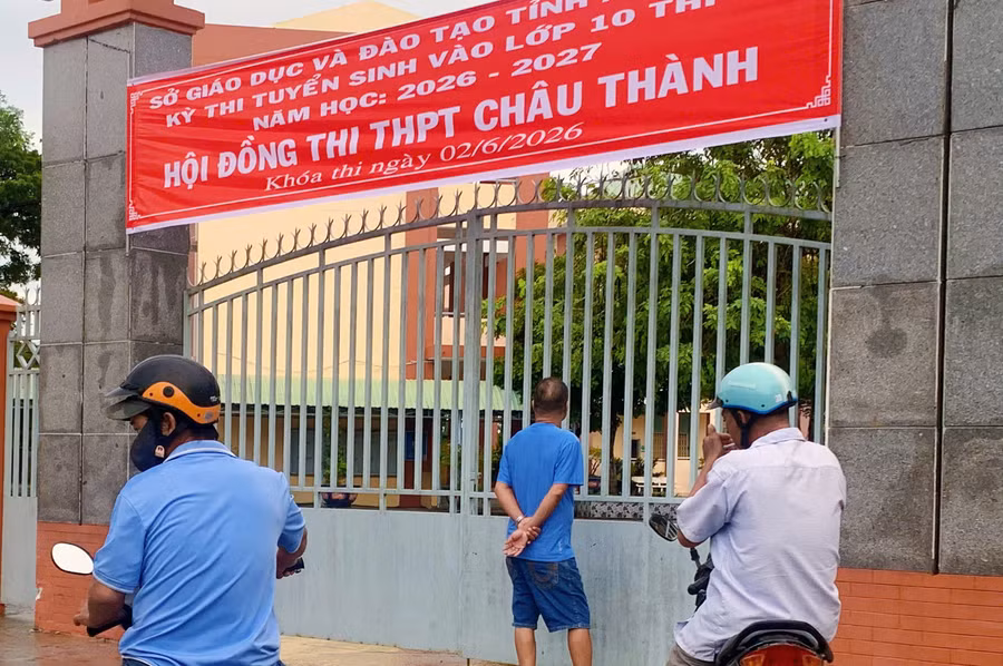 ag-thi-ngu-van.jpg