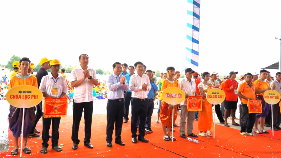 ag-dua-ghe-4.jpg