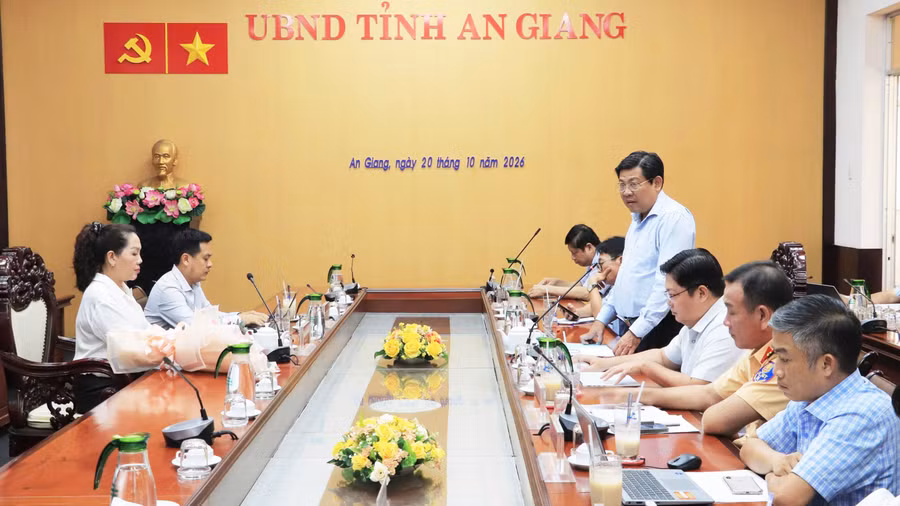 Quang cảnh buổi làm việc.