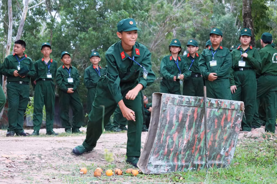 0-chien-si-nhi-3.jpg
