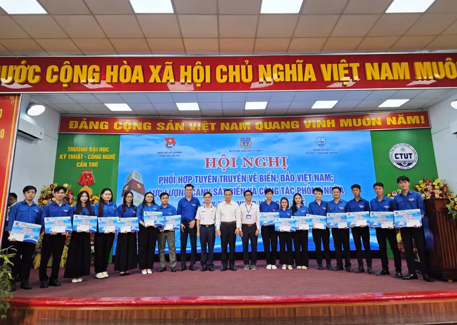 0-1-thanh-nien-2.jpg