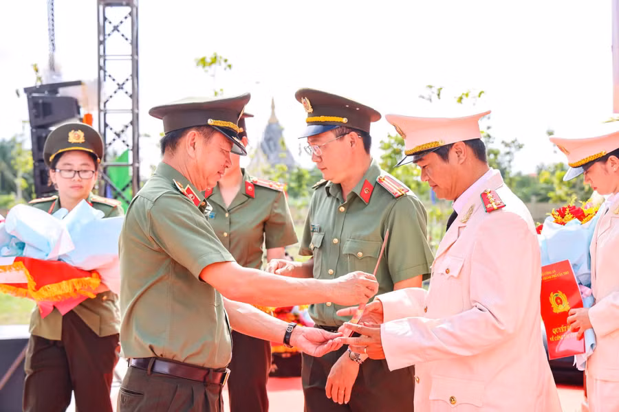 0-le-cong-bo-0.jpg