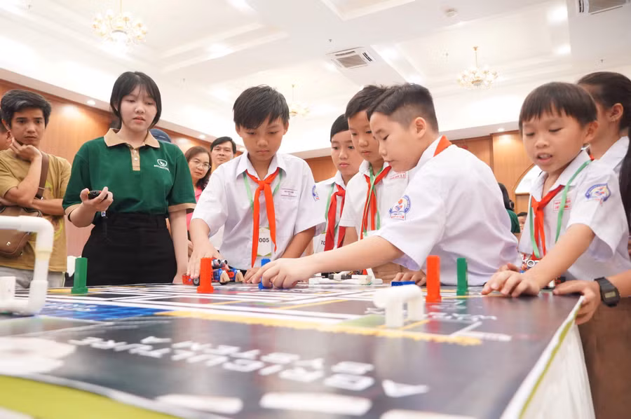 robothon-2025-2.jpg