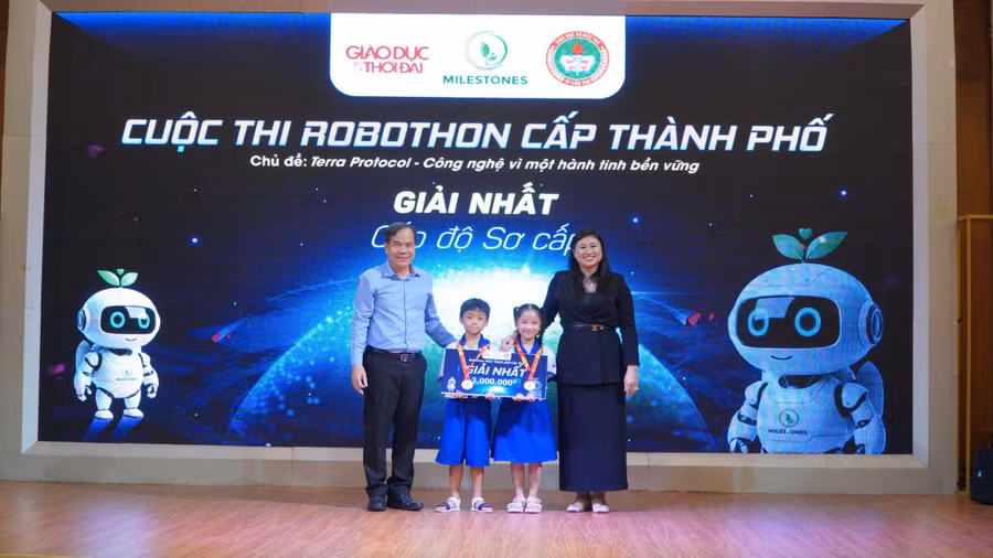 robothon-02.jpg