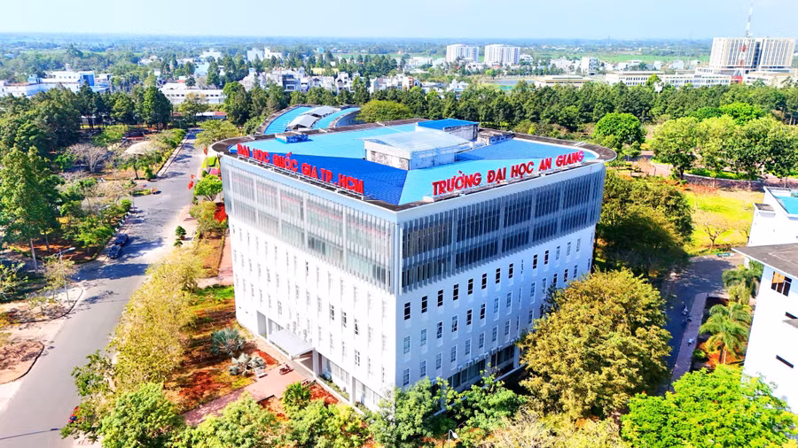 Trường Đại học An Giang - Đại học Quốc gia TPHCM.