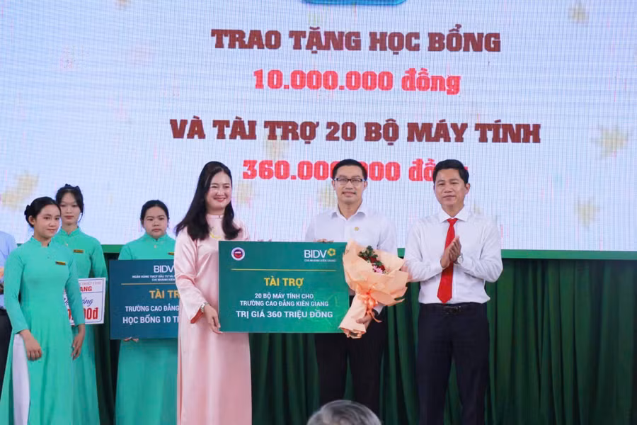 0-kgc-khai-giang-002jpg.jpg