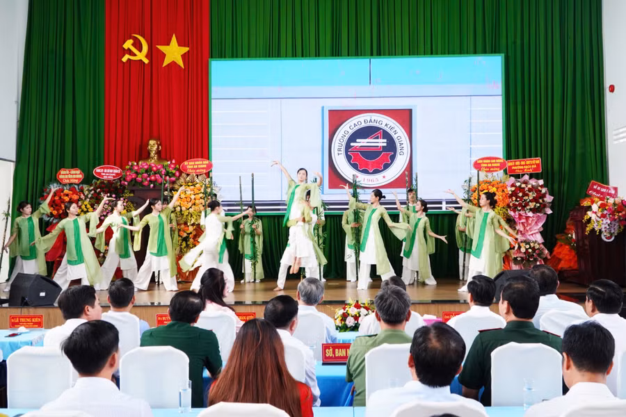 0-kgc-khai-giang-05.jpg