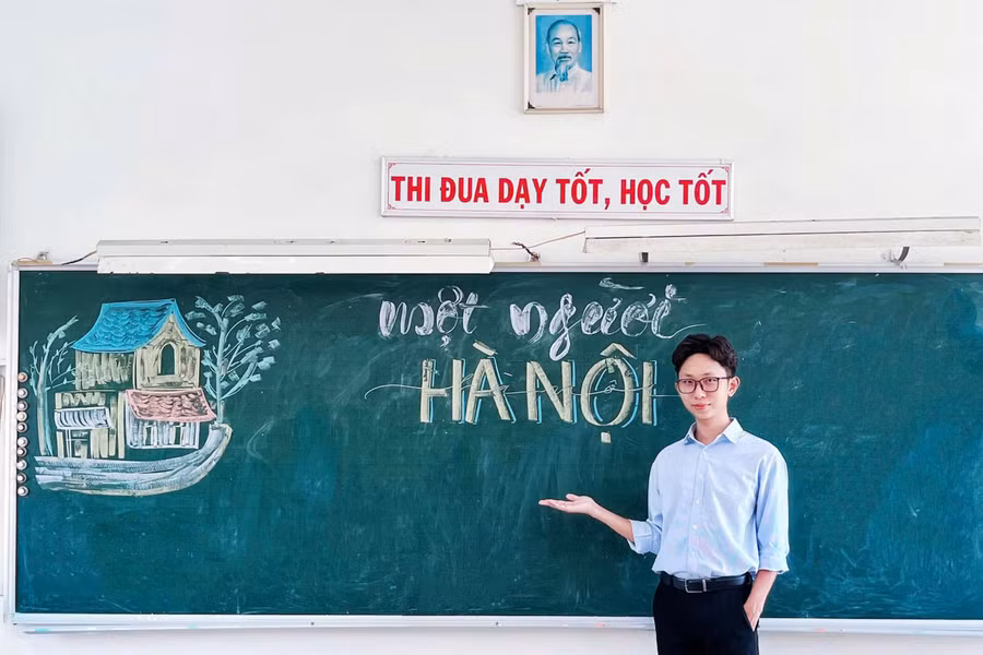 Thầy Trần Minh Tâm, giáo viên có nhiều năm công tác tại Trường THPT chuyên Thoại Ngọc Hầu (Long Xuyên, An Giang).