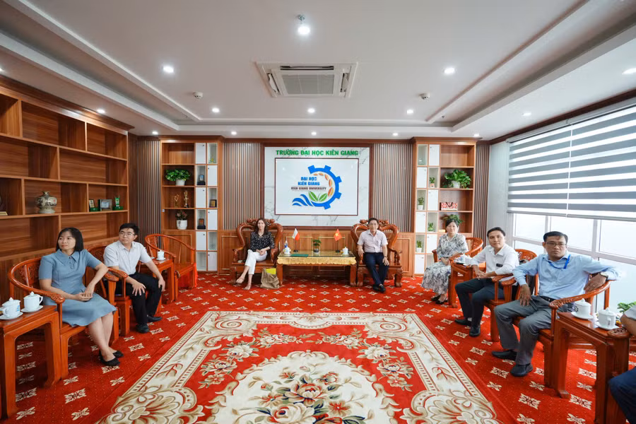 0-doan-ba-lan.jpg
