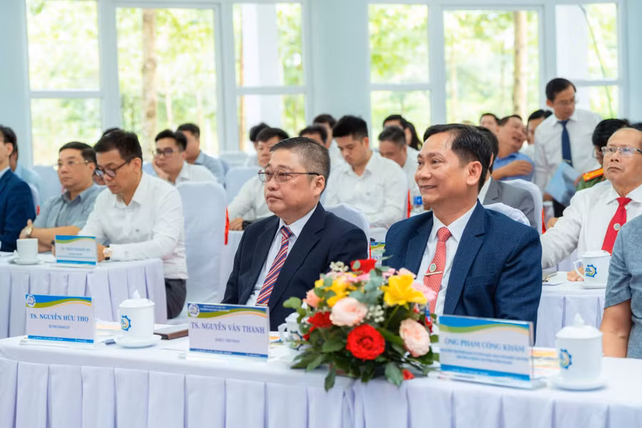 ag-nha-xuat-ban.jpg