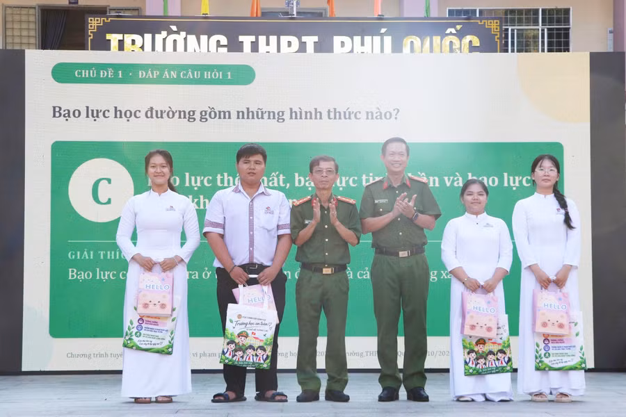 0-phu-quoc-tuyen-truyen-8.jpg