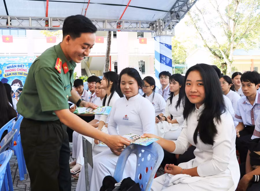 0-phu-quoc-tuyen-truyen-4.jpg