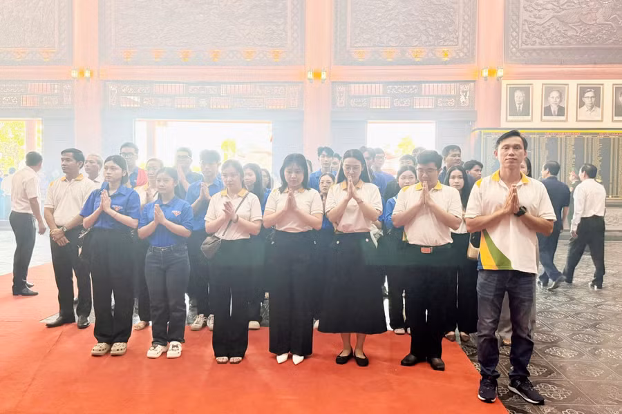 0-kgu-dang-huong-3.jpg