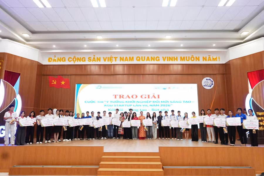 0-kgu-trao-giai-709.jpg