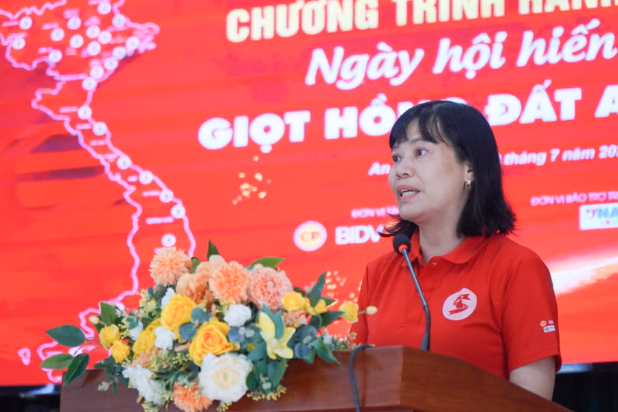 0-hien-mau-ag.jpg