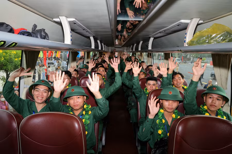 thanh-nien-nhap-ngu.jpg