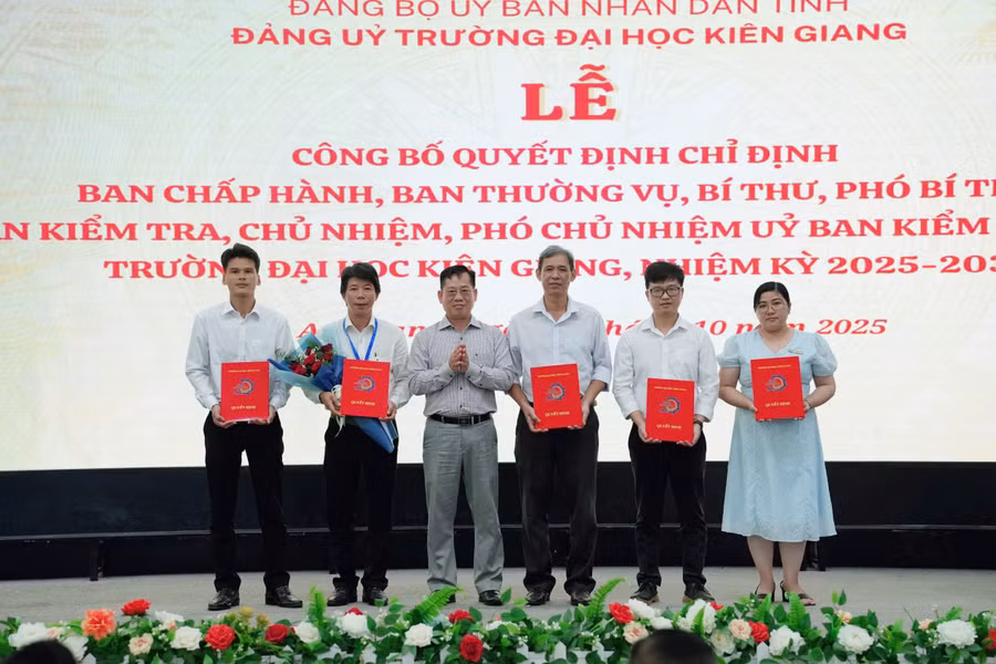 quyet-dinh.jpg