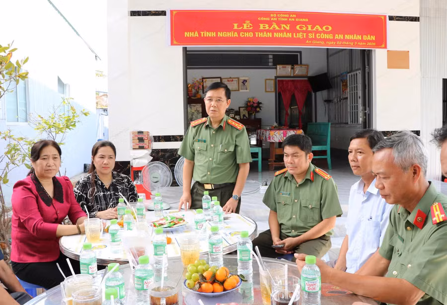 nha-an-giang-1.jpg