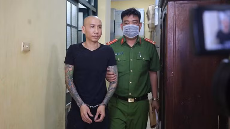 "Giang hồ mạng" Phú Lê sắp hầu tòa về tội “Cố ý gây thương tích”