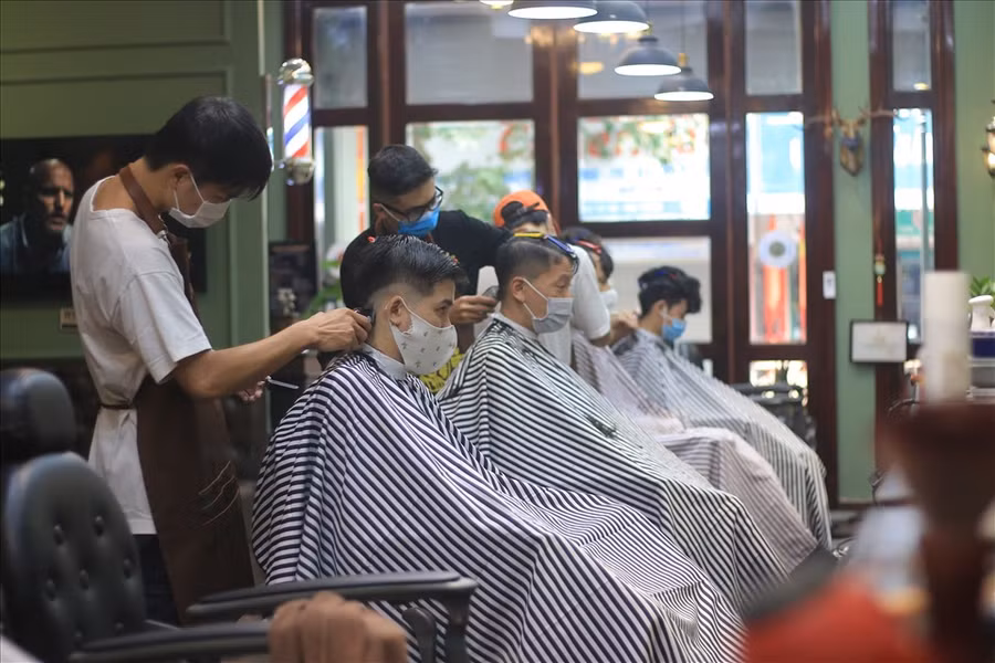 Cắt là một trong những hoạt động được mở lại từ ngày 16/10 tại Hưng Yên. Ảnh minh hoạ.
