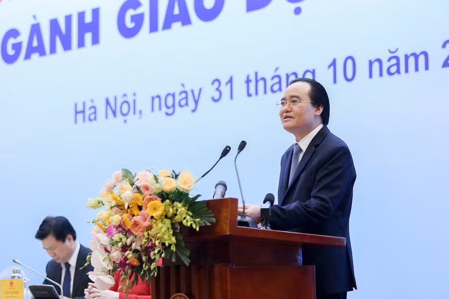 Bộ trưởng Bộ GD&amp;ĐT Phùng Xuân Nhạ phát biểu khai mạc