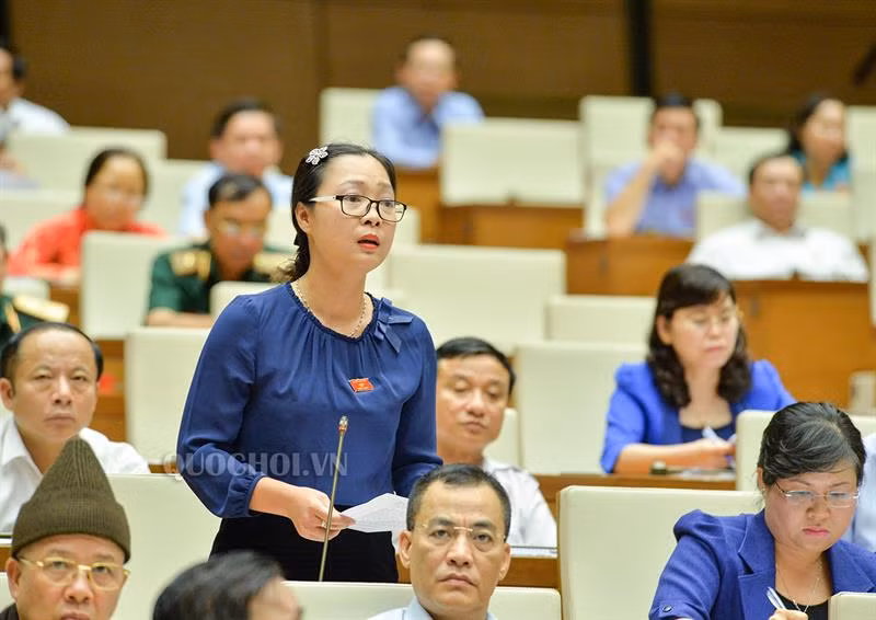 Đại biểu Nguyễn Thị Quyên Thanh - đoàn Vĩnh Long