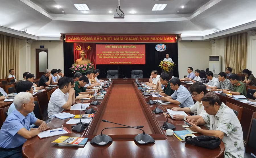 Toàn cảnh Hội nghị.