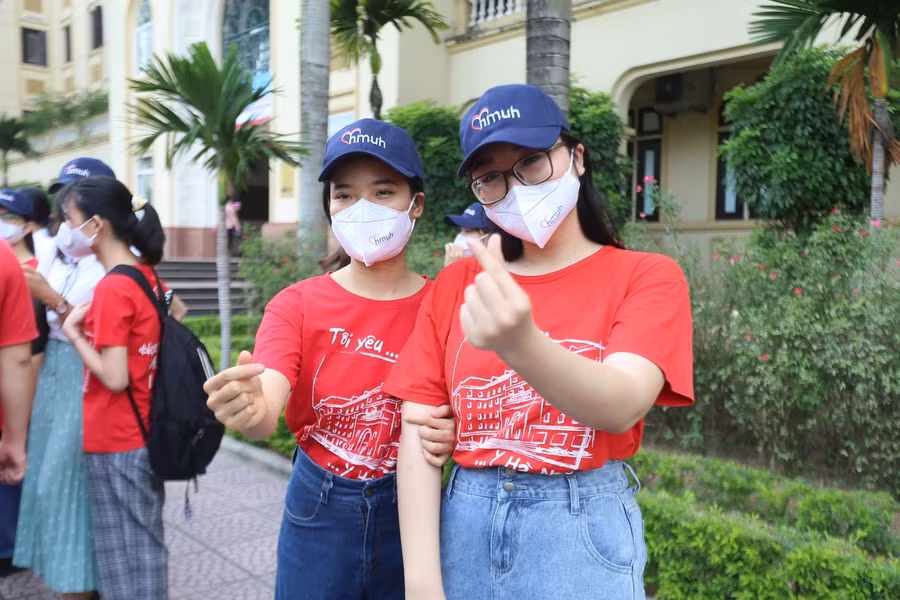 50 sinh viên và cán bộ Đại học Y Hà Nội lên đường chi viện cho tỉnh Bắc Ninh ảnh 6