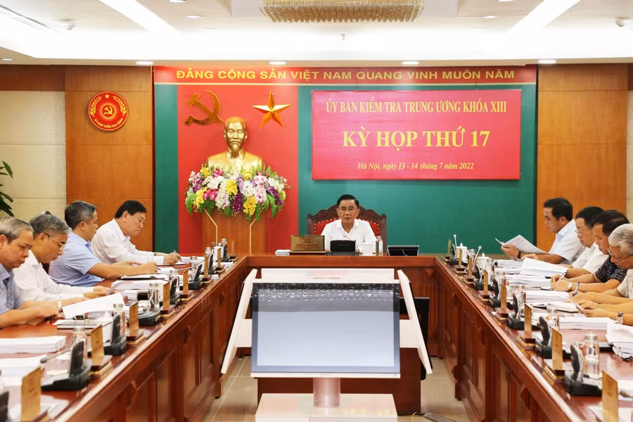 Toàn cảnh Kỳ thứ 17 của Ủy ban kiểm tra Trung ương.